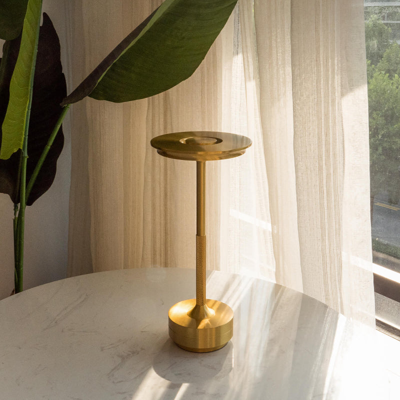 LuxeLamp – Touch bedside lamp with three light colors