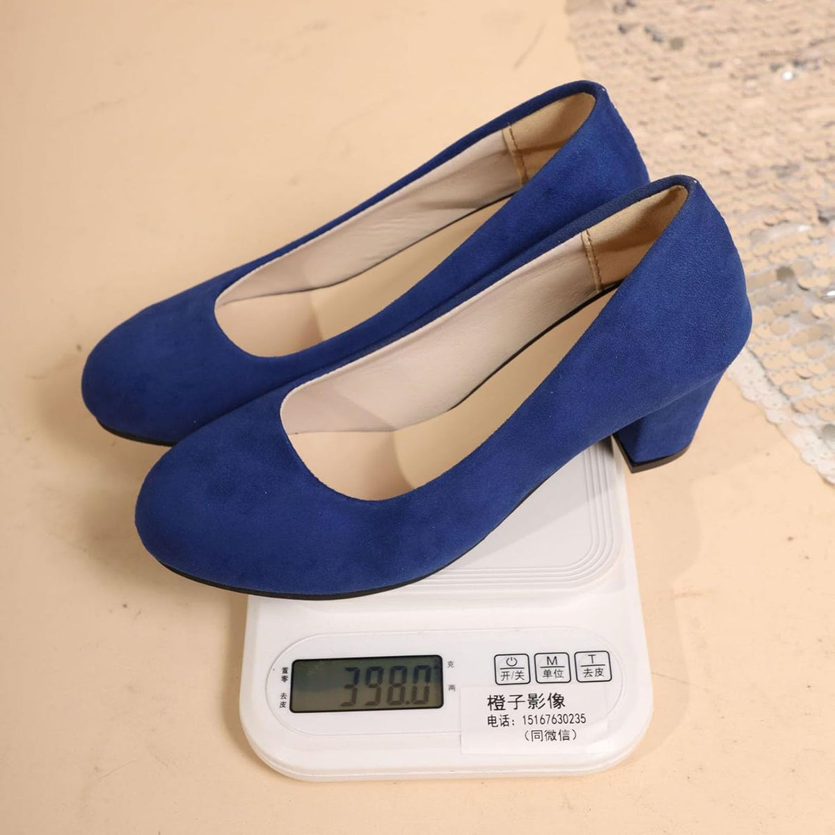 Traditional women's Oktoberfest shoes, velvet leopard print pumps