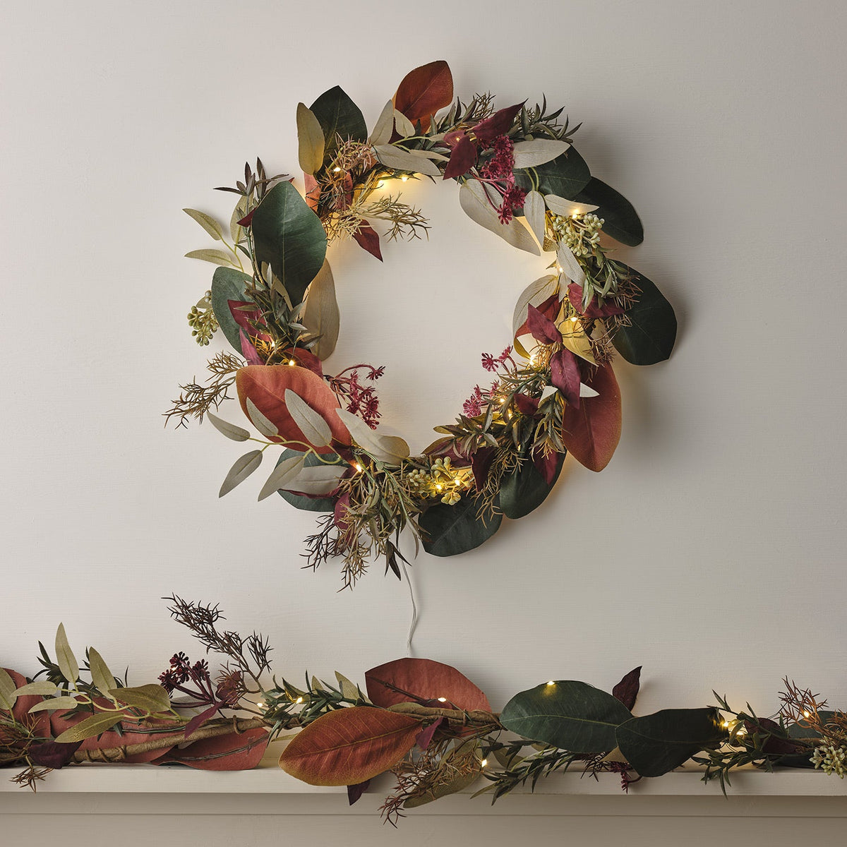 Autumn and winter wreath with micro LED string lights – 40 cm