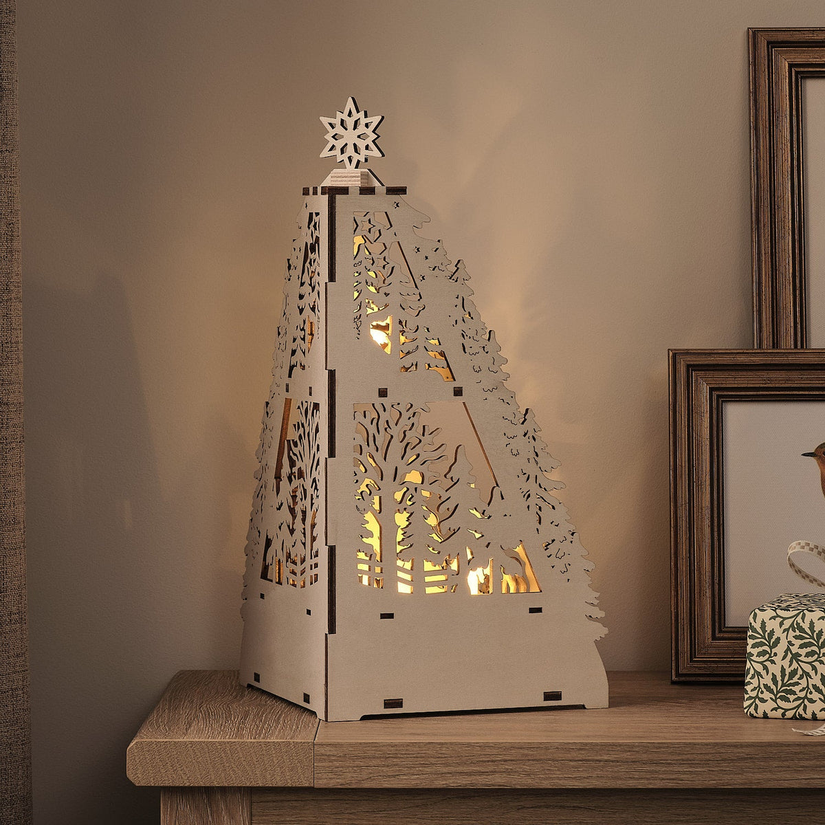 Wooden LED winter landscape with log cabin – 35 cm
