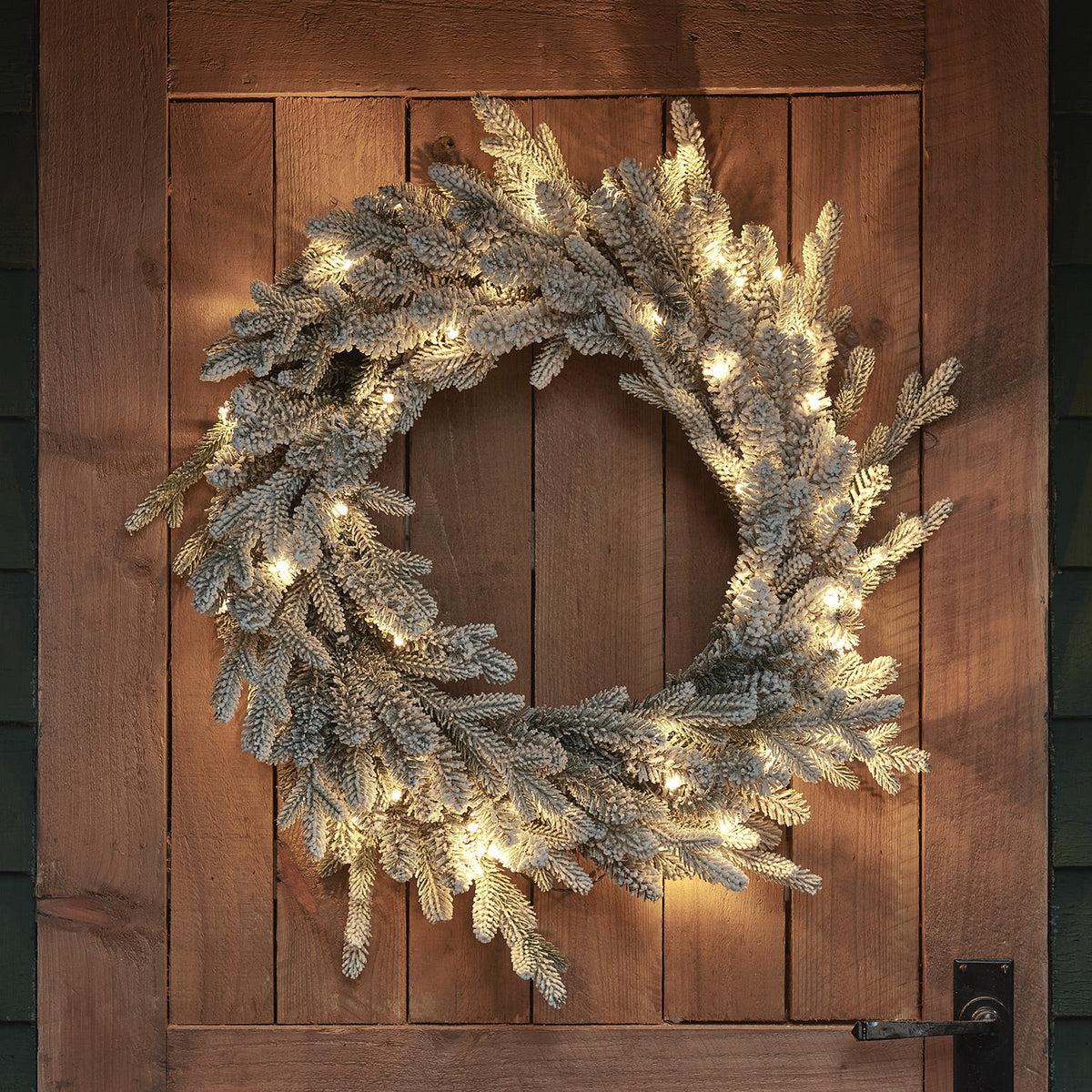 Christmas wreath, illuminated – snow-dusted 60 cm