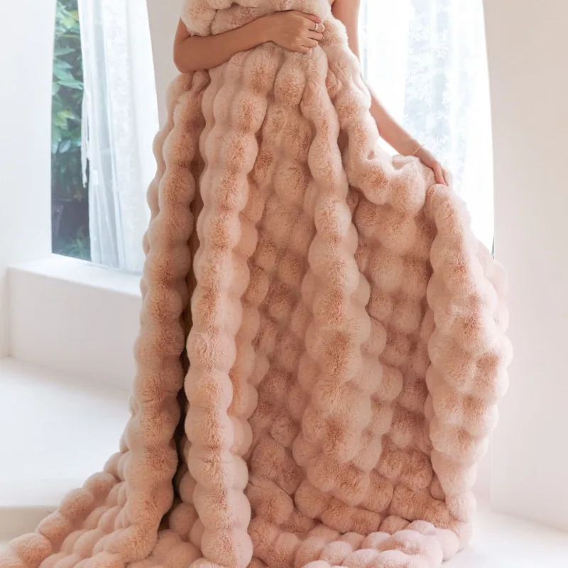 Extra Thick Throw Blanket – Fluffy Plush Blanket & Warm Winter Blanket for Sofa and Bed