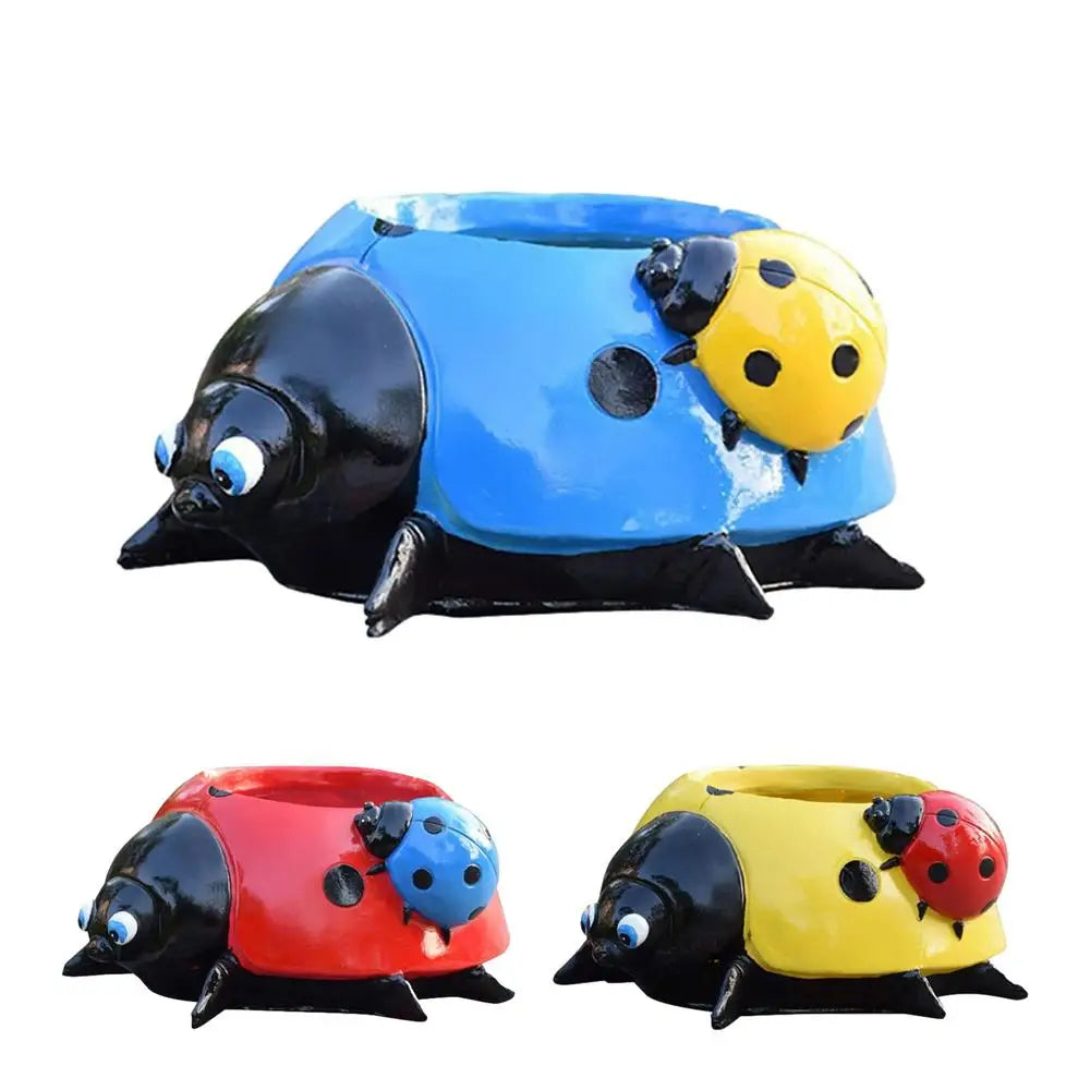 LadybugPot – Colorful flower pot with drainage system
