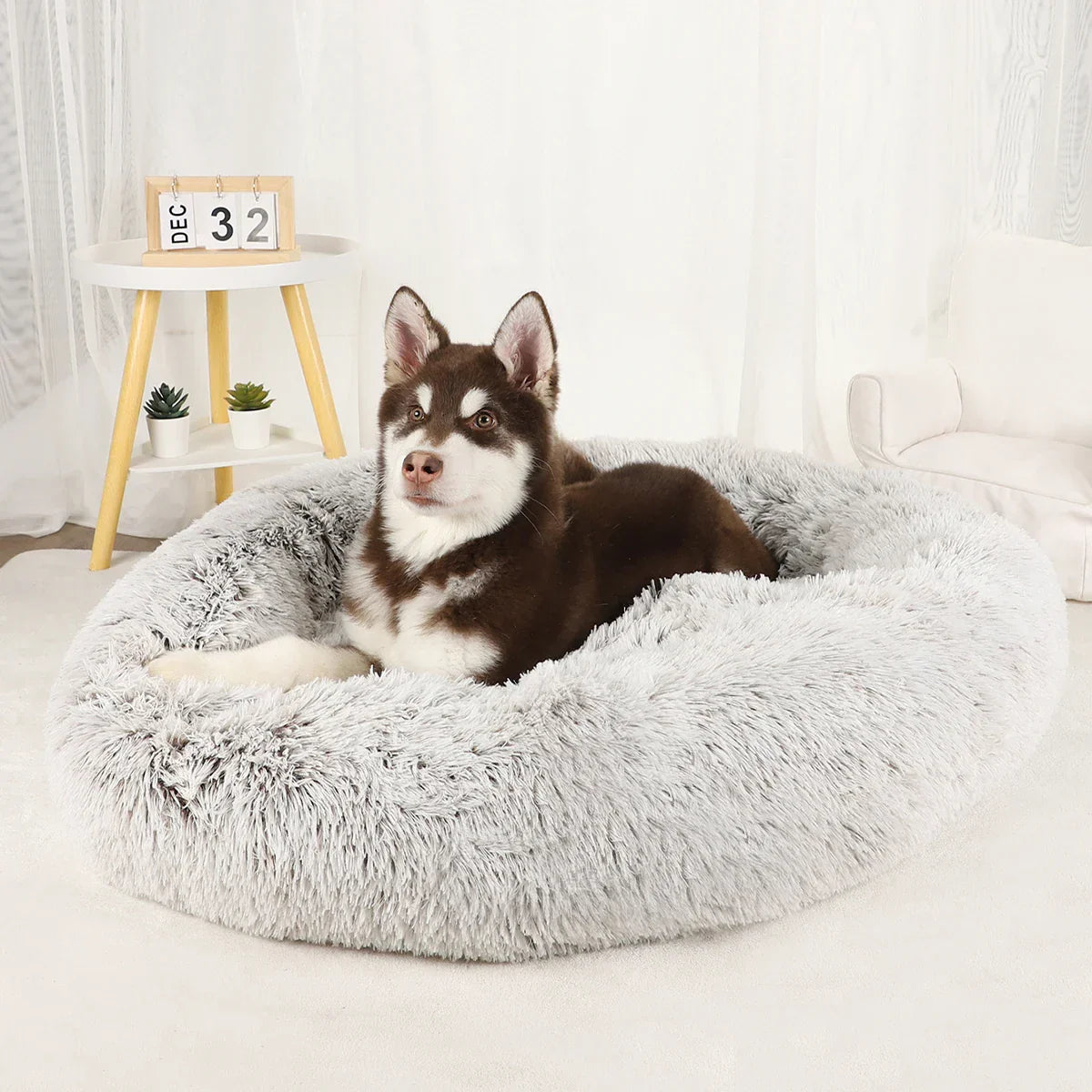 FurryBed Pet Bed Round, Calming and Washable
