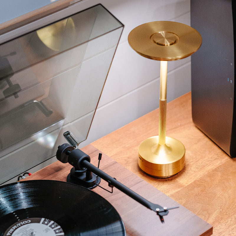 LuxeLamp – Touch bedside lamp with three light colors