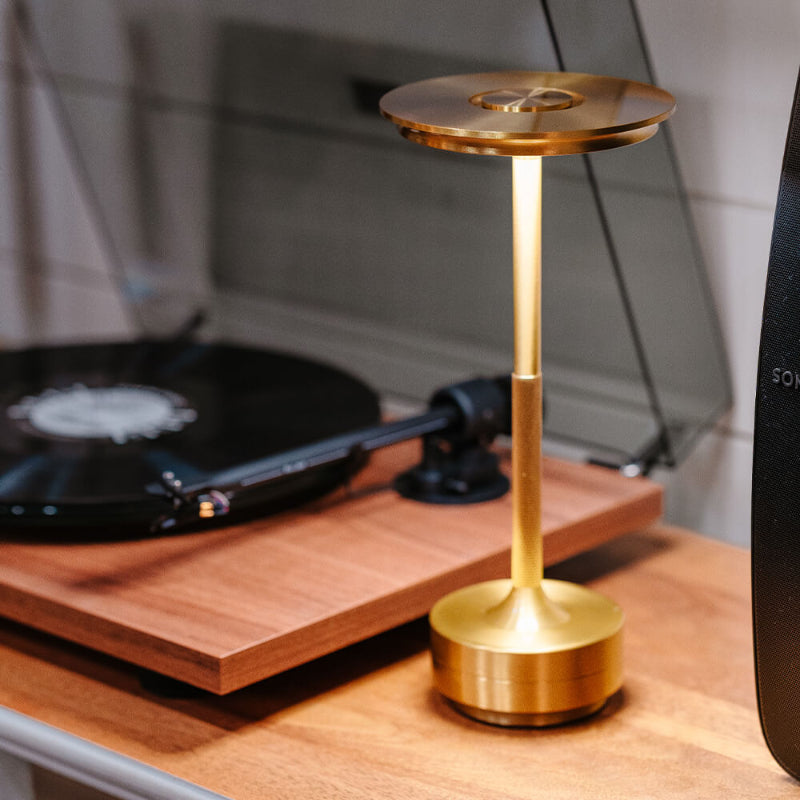 LuxeLamp – Touch bedside lamp with three light colors