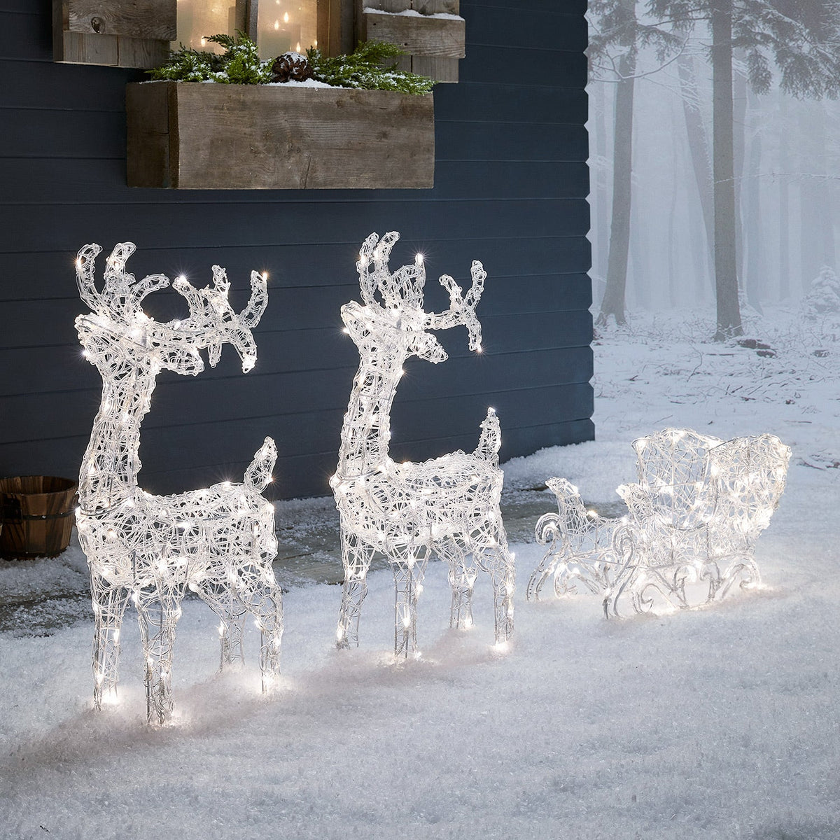 Bicolor LED Reindeer with Sleigh – Swinsty Outdoor