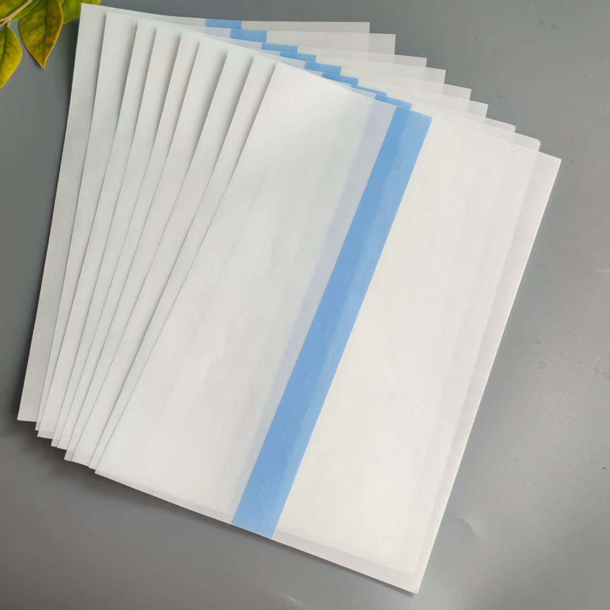 TighteningPatch Set auf hellem Untergrund
