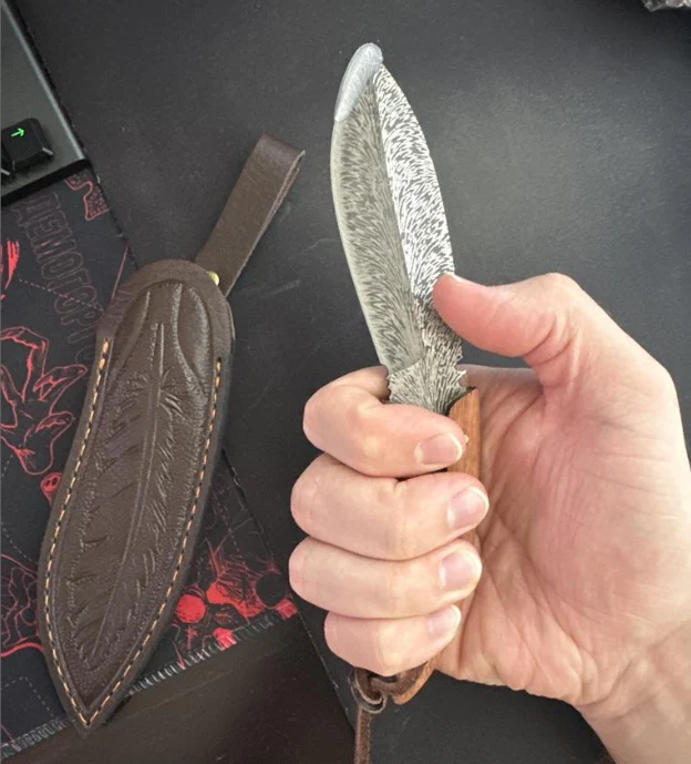 FeatherKnife Compact Outdoor Knife