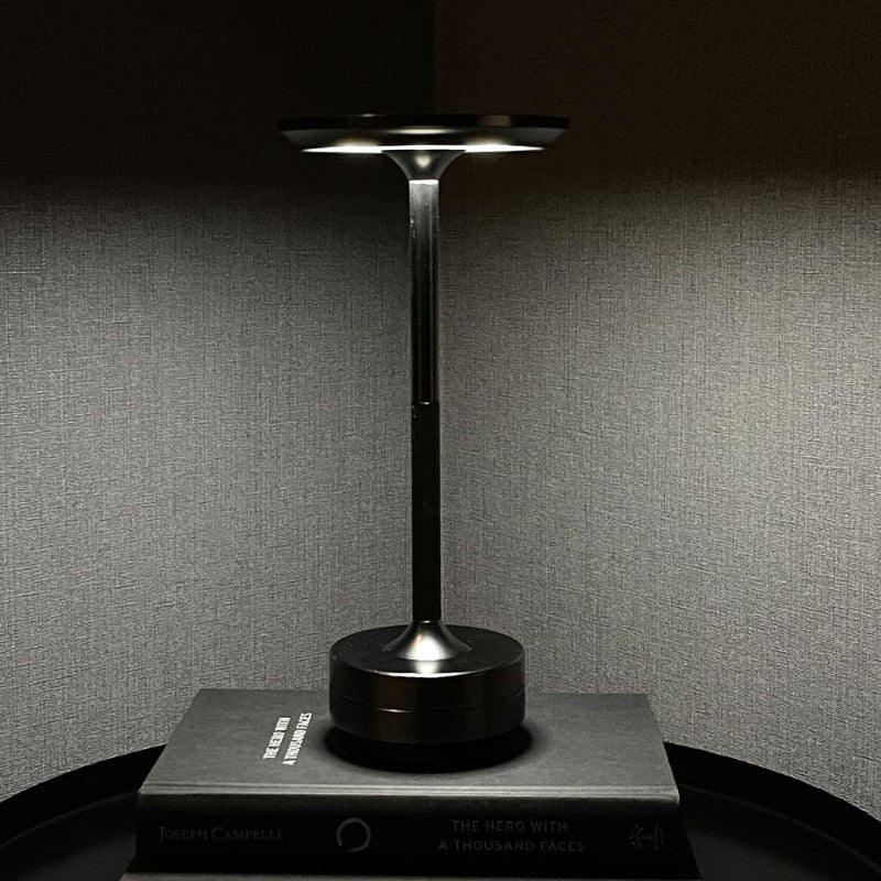 LuxeLamp – Touch bedside lamp with three light colors