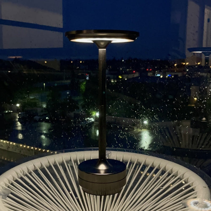 LuxeLamp – Touch bedside lamp with three light colors