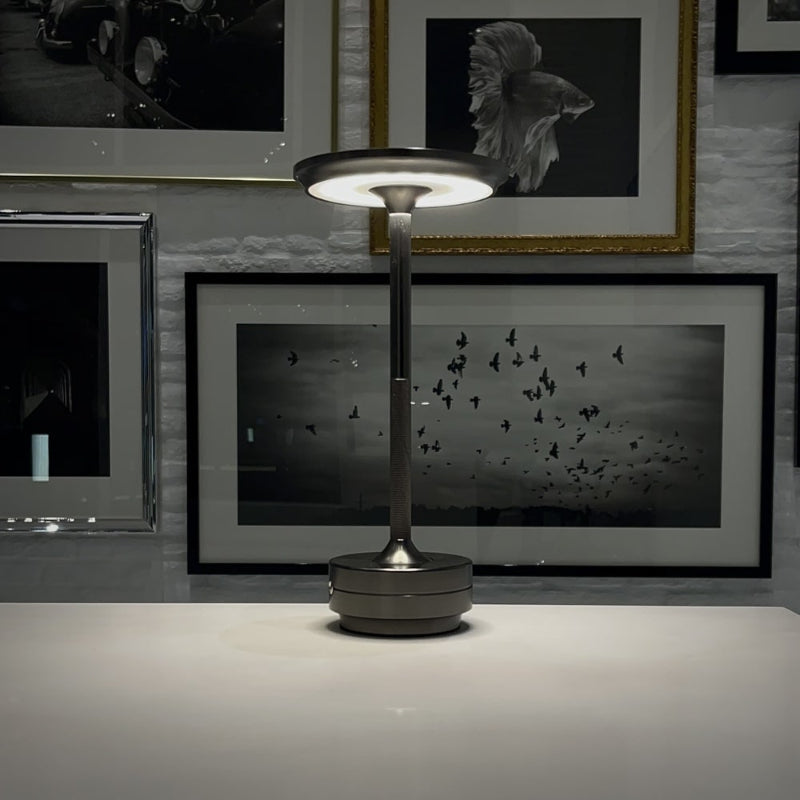 LuxeLamp – Touch bedside lamp with three light colors