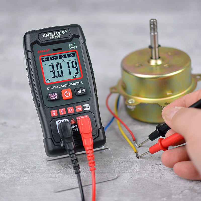 VoltageMultimeter – Digital Multimeter for Voltage and Frequency