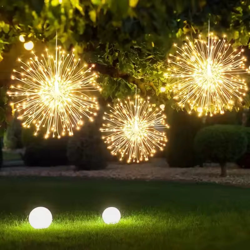 FireworkLamp im Garten bei Nacht