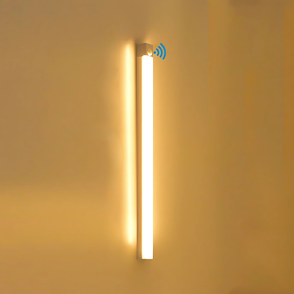 Ledsen SmartLight 50 cm Variante mit warmem Licht an der Wand