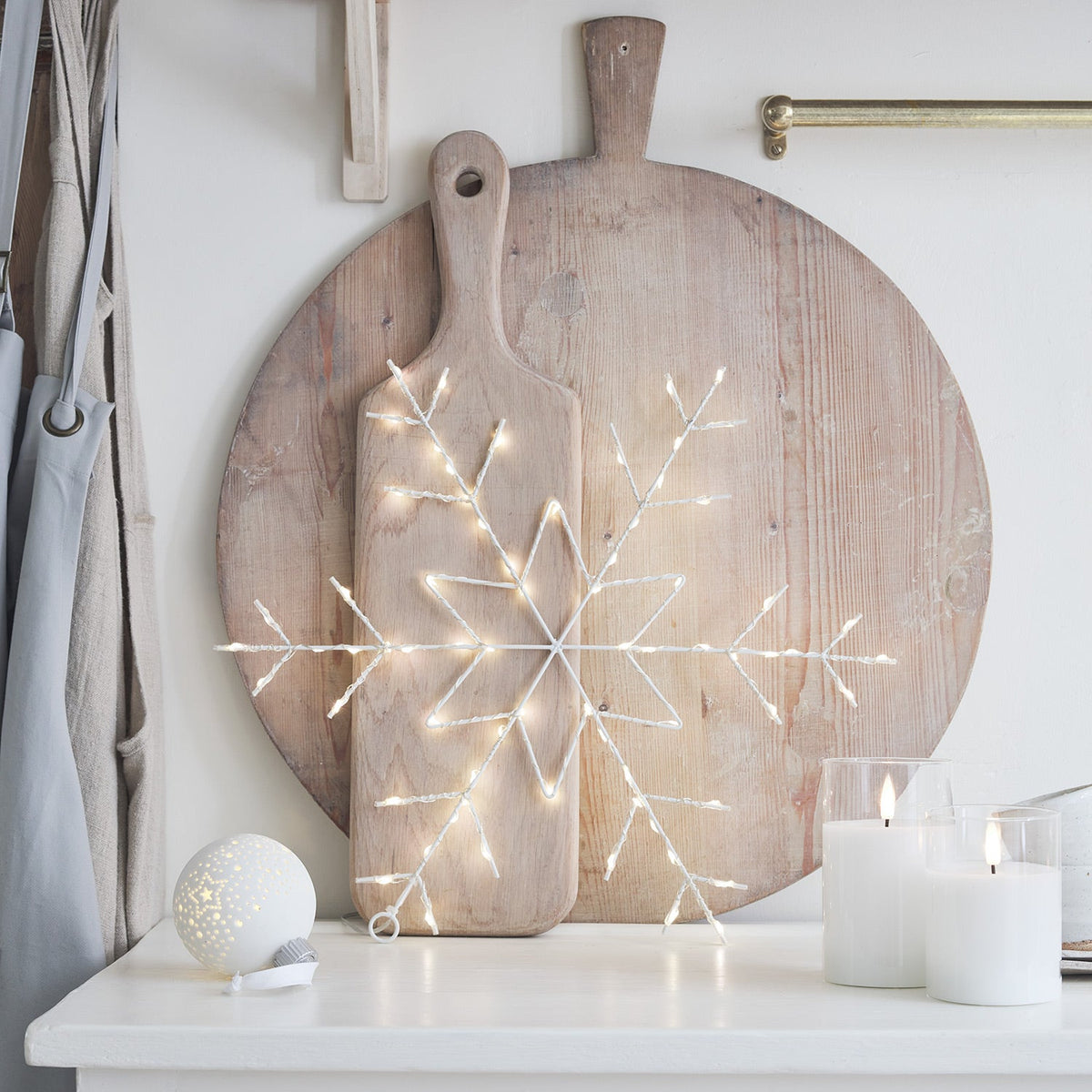 "Osby" LED Snowflake – Christmas Window Decoration