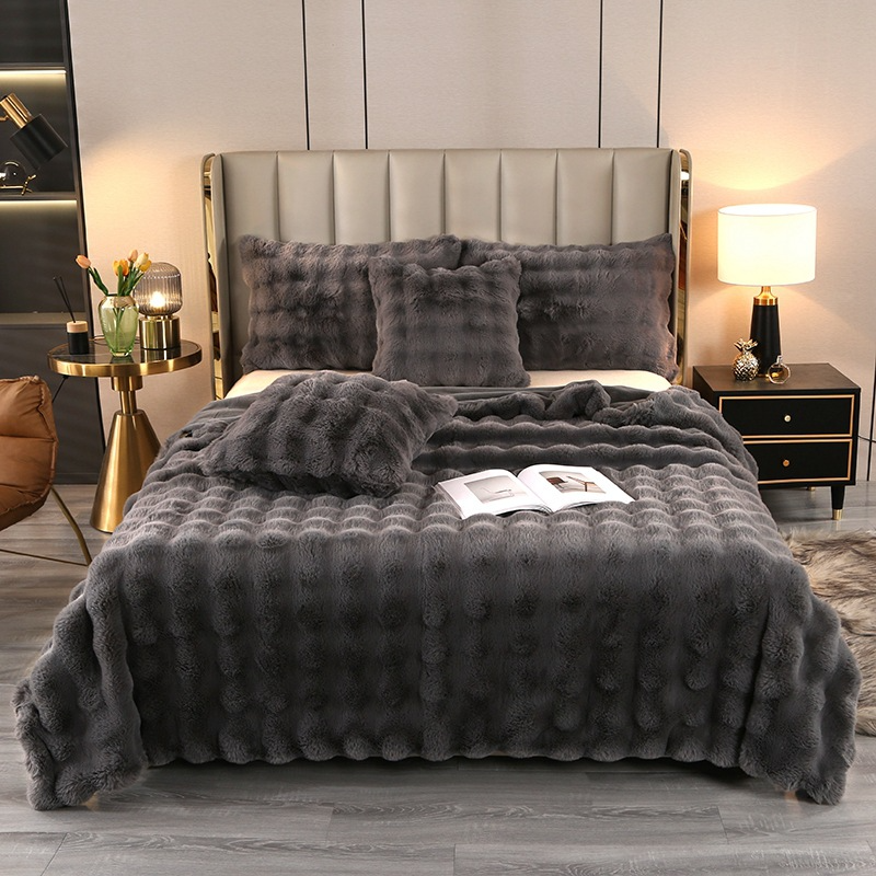 Extra Thick Throw Blanket – Fluffy Plush Blanket & Warm Winter Blanket for Sofa and Bed