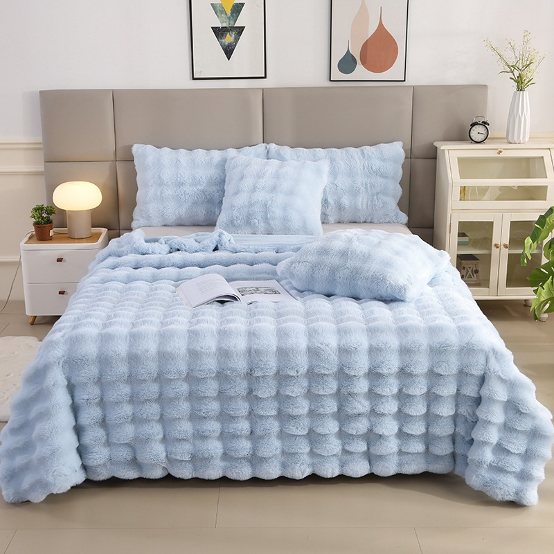 Extra Thick Throw Blanket – Fluffy Plush Blanket & Warm Winter Blanket for Sofa and Bed