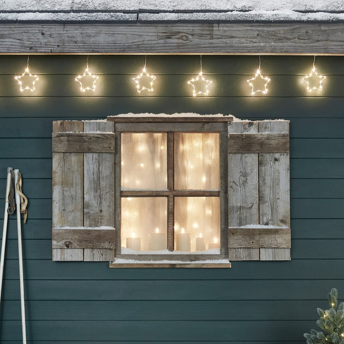 90 LED Star Garland – Warm White Indoor and Outdoor