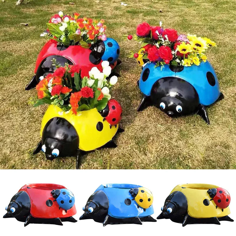 LadybugPot – Colorful flower pot with drainage system