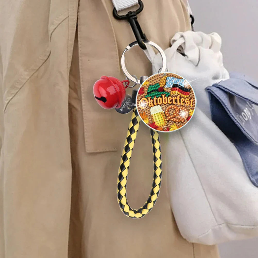 DIY Diamond Painting Keychain – Oktoberfest