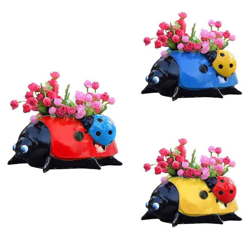 LadybugPot – Colorful flower pot with drainage system