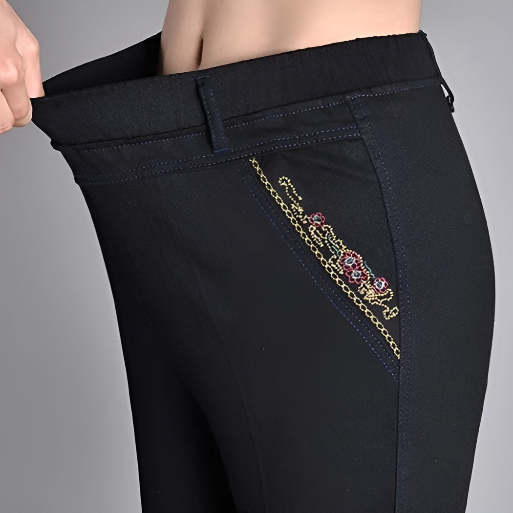 CasualJeans High-Waisted Straight-Leg Stretch Jeans