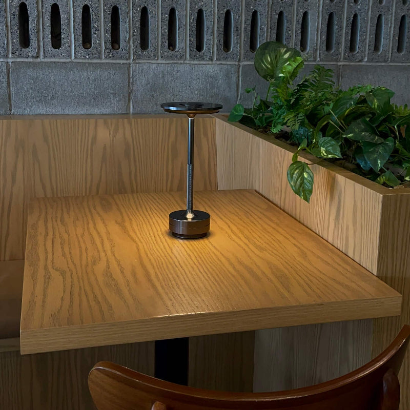 LuxeLamp – Touch bedside lamp with three light colors