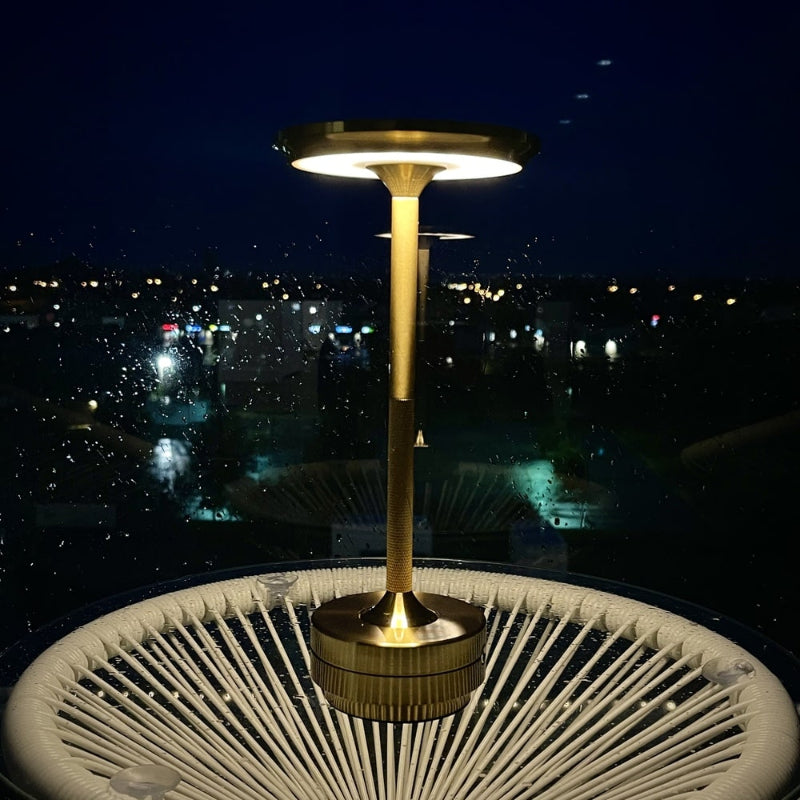 LuxeLamp – Touch bedside lamp with three light colors