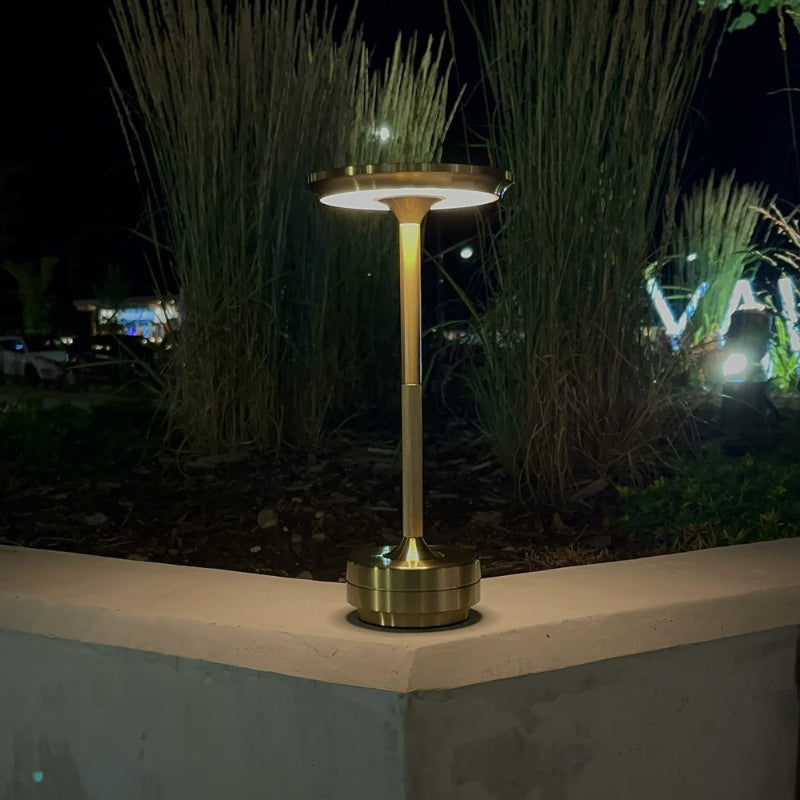 LuxeLamp – Touch bedside lamp with three light colors